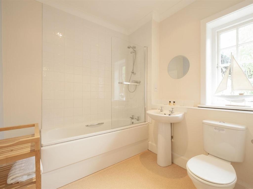 Bed and Breakfast The Fishbourne Fishbourne  Habitación foto